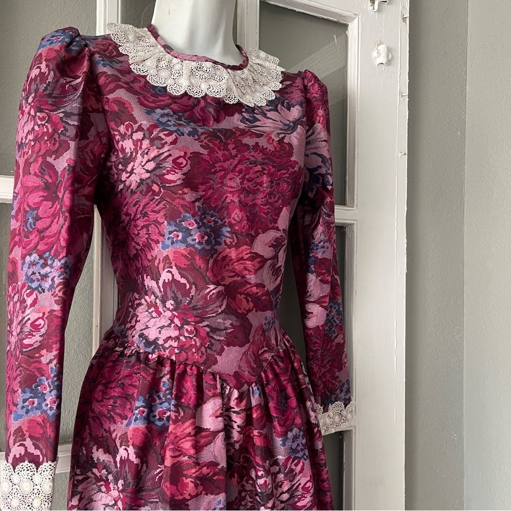 Saks Fifth Avenue Vintage Sabrina Floral Long Sleeve Dress - Picture 4 of 10
